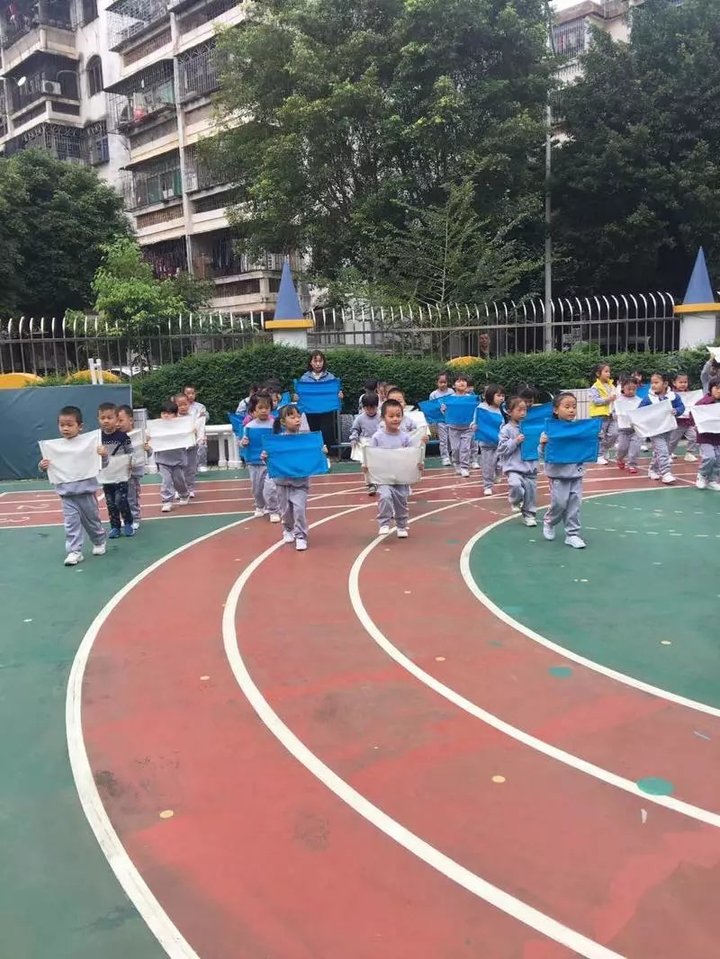 家園零距離——遠(yuǎn)恒佳花園幼兒園中五班家長半日開放活動